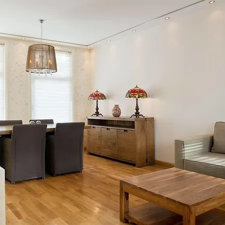 Short Group Leidseplein Longstreet Serviced Apartmán *